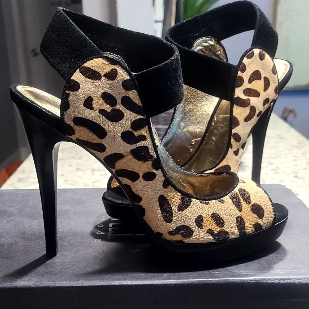 Pelle Moda Leopard heels